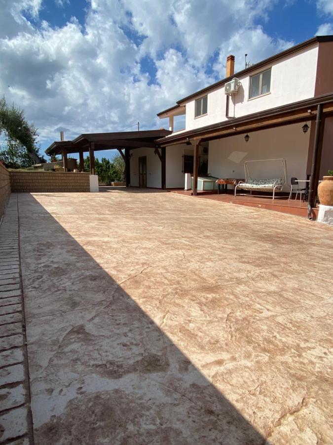Loft Incantevole Con Idromassaggio Esterno Privato Patti Kültér fotó